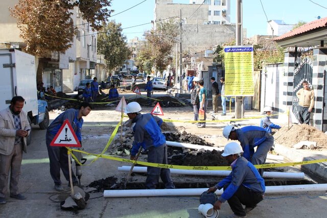 نصب انشعاب فاضلاب واحدهای مسکونی باغستان کرج آغاز شد