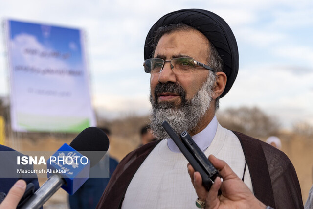 دانشگاه باید در جهت کاهش آسیب‌های اجتماعی حرکت کند
