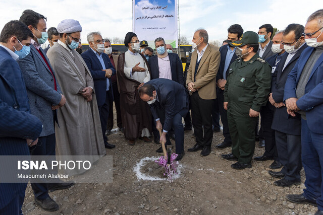 دانشگاه باید در جهت کاهش آسیب‌های اجتماعی حرکت کند