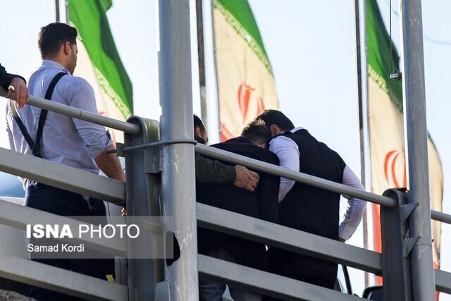 عکس آرشیوی است انصراف جوان ۲۵ ساله از خودکشی