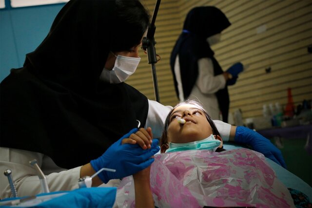 ارائه خدمات رایگان دندانپزشکی در مناطق محروم البرز