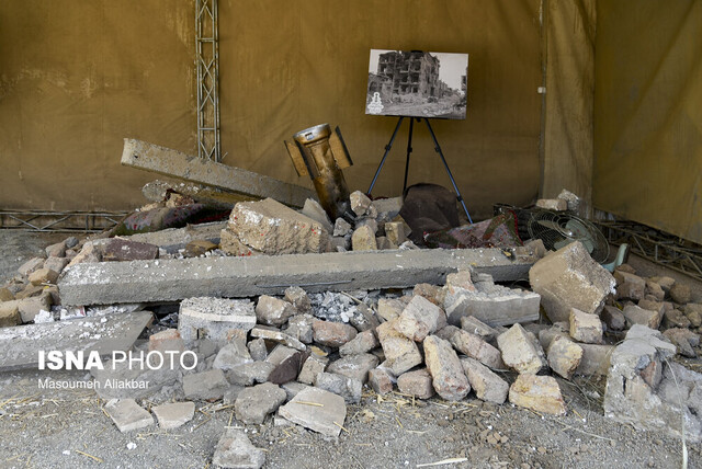 نمایشگاه روایتگری دفاع مصور-کرج