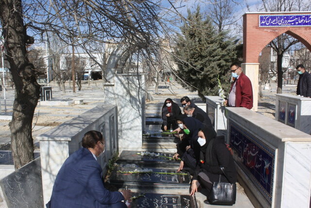 تجدید میثاق کارکنان جهاددانشگاهی اردبیل با آرمان‌های امام راحل و شهدا

