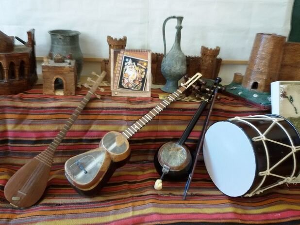 مفهوم و جایگاه نمادهای فولکلور در آذربایجان 1 پایگاه خبری ججین مفهوم و جایگاه نمادهای فولکلور در آذربایجان