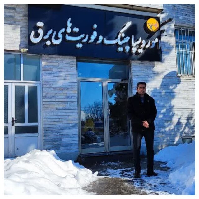 شهروندان برف بام ساختمانها را روی سیمها و کابلهای شبکههای برق نریزند شهروندان برف بام ساختمانها را روی سیمها و کابلهای شبکههای برق نریزند