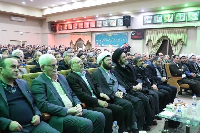 اجازه تغییر کاربری یک سانتیمتر از اراضی کشاورزی استان را نمیدهیم