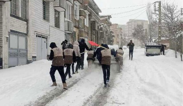گروه های جهادی برای خدمت رسانی در آماده باش کامل هستند گروه های جهادی برای خدمت رسانی در آماده باش کامل هستند