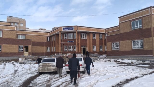 نیازمند کمک خیرین برای ارتقای سرانه فضای آموزشی در اردبیل هستیم