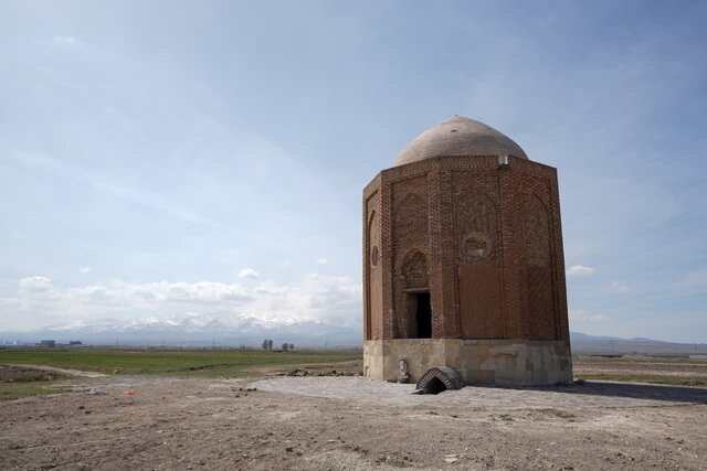 بنای تاریخی شاطر گنبد اردبیل احیاء می‌شود