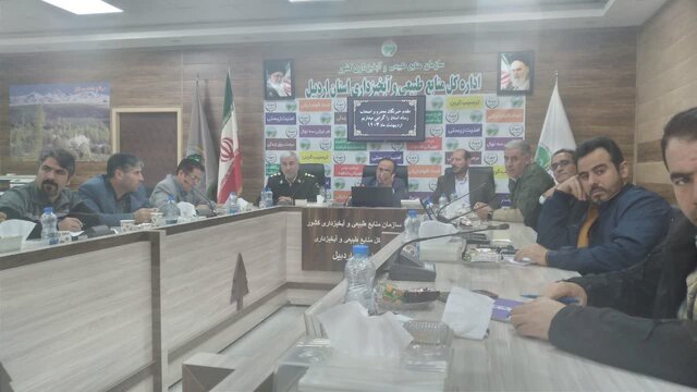کمبود نیروی انسانی و تجهیزات فنی داریم / درختان نیارق با آتش از بین رفته است