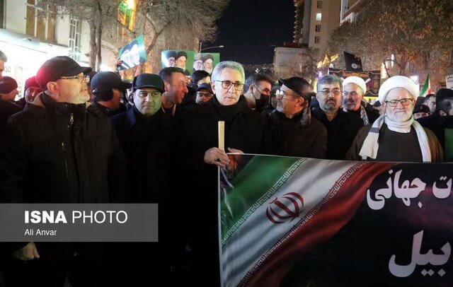 عضو هیات علمی دانشگاه آزاد اردبیل: خیابان‌ها تنگه اُحد انقلاب است