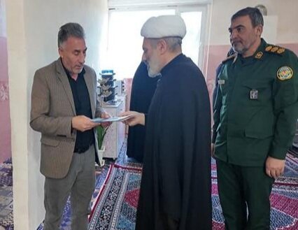 خون شهدا ضامن امنیت و پیروزی ملت ایران است