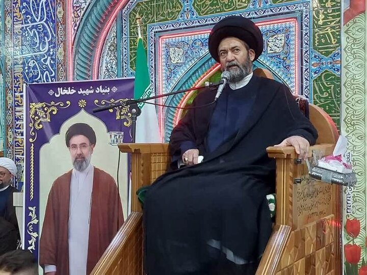 نماینده ولی فقیه در اردبیل: ایران با فناوری خود در برابر زیاده‌خواهی‌ دشمنان ایستاده است