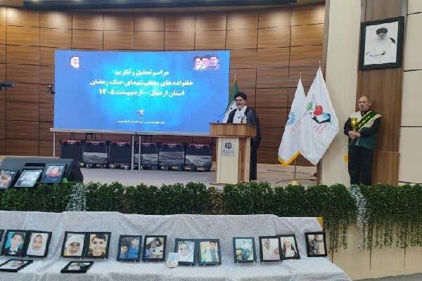 مقام شهادت اوج کمال و رستگاری است / خانواده‌های شهدا چشم و چراغ جامعه‌اند