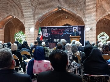 «سحر» صدای ماندگار در شعر معاصر آذربایجان/ تلفیق سنت و تجدد، مهم‌ترین ویژگی شعری رئیس‌زاده