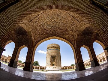 آغاز ساماندهی حریم ارتفاعی بقعه شیخ حیدر مشگین‌شهر