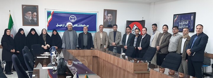 ضرورت تبیین علمی دستاوردهای انقلاب اسلامی و شناخت دقیق نگرش‌های جامعه