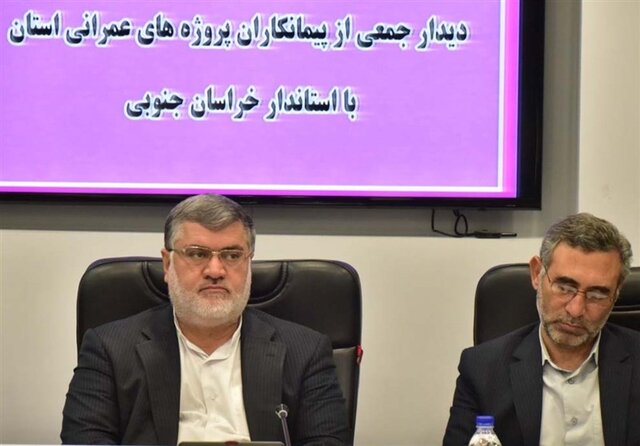 دولت با چنگ و دندان، کشور را مدیریت می‌کند/ احیای پروژه‌های عمرانی 