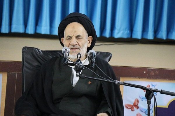 مسئولان برای حل مشکل آب دامداران و کشاورزان شتاب کنند