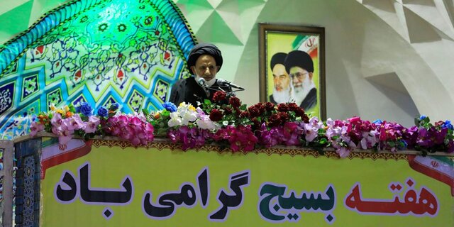 بصیرت راه درمان تهاجم فرهنگی است بصیرت راه درمان تهاجم فرهنگی است