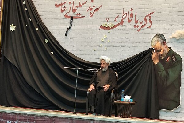 سردار سلیمانی، بینش را بر دانش حاکم کرد سردار سلیمانی، بینش را بر دانش حاکم کرد