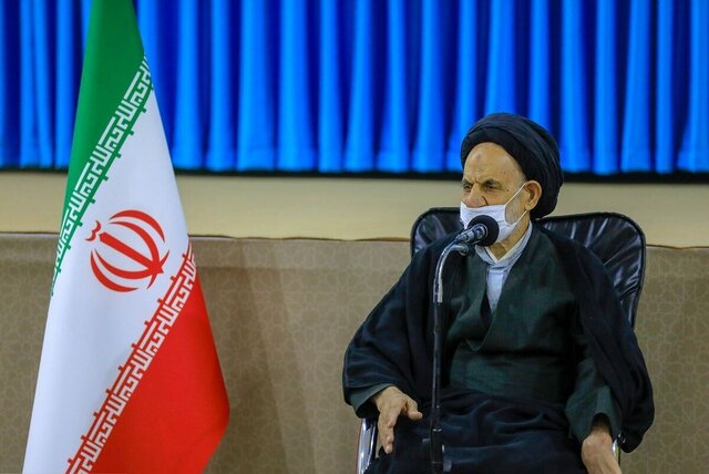 دولت برای حل مشکلات از تخصص های دانشگاه استفاده کند