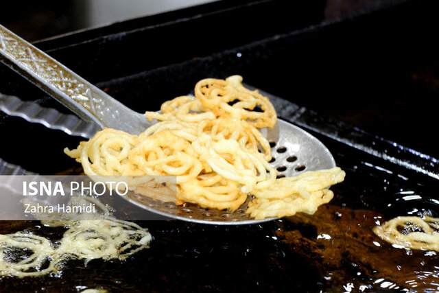 پخت شیرینیهای رمضانی ـ بیرجند