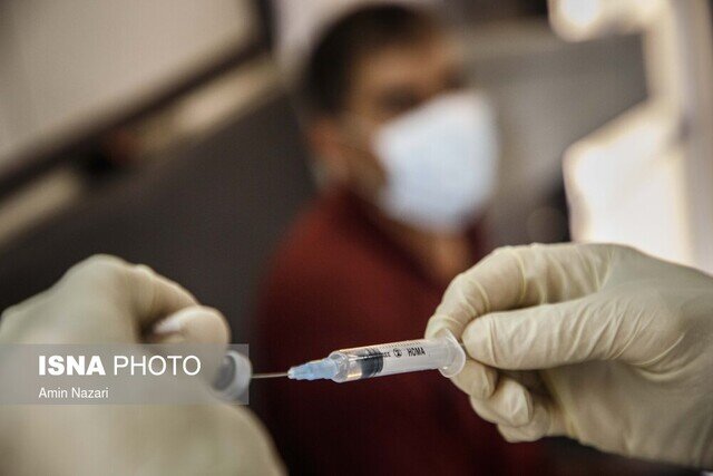 واکسیناسیون کرونا همه روزه در بیرجند برگزار می‌شود 