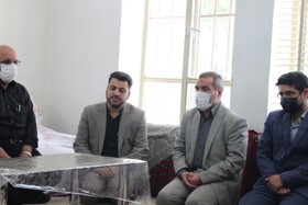 دیدار مسئولان با خانواده اولین شهید خبرنگار خراسان جنوبی