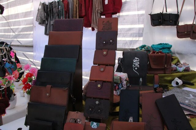 این اقتصاد به توان مردم جان میگیرد