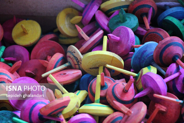 هفت رنگ صنایع دستی اقوام در نمایشگاه بیرجند