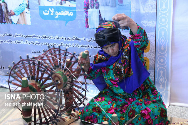 هفت رنگ صنایع دستی اقوام در نمایشگاه بیرجند