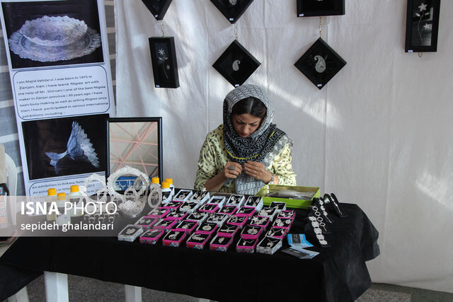 هفت رنگ صنایع دستی اقوام در نمایشگاه بیرجند