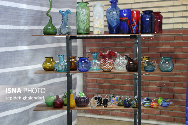 هفت رنگ صنایع دستی اقوام در نمایشگاه بیرجند