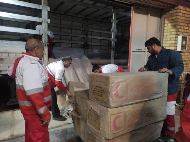 امدادرسانی هلال احمر به ۱۰۳۰ حادثه دیده زلزله بشرویه 