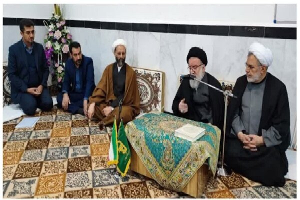 ائمه جمعه در ارائه خطبههای پرمحتوا توجه کافی داشته باشند  ائمه جمعه در ارائه خطبههای پرمحتوا توجه کافی داشته باشند
