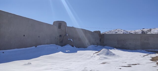 دیوارهای قلعه تاریخی برکوه؛ مستحکمتر از سالهای گذشته