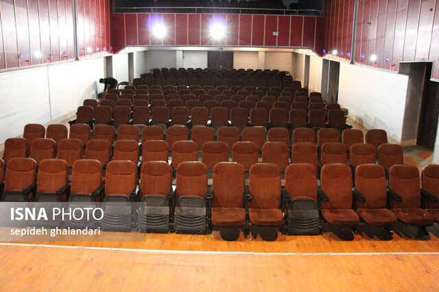 سیاه و سفید ویترین سینما در خراسان جنوبی