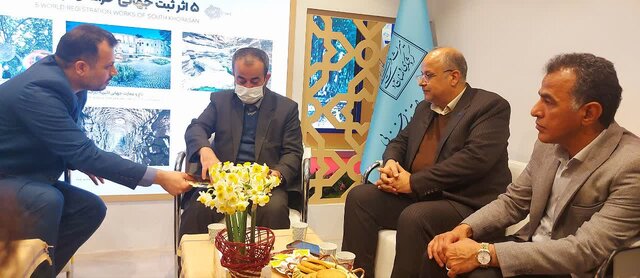 امضای ۲ تفاهم نامه طرح گردشگری در شانزدهمین نمایشگاه گردشگری کشور امضای ۲ تفاهم نامه طرح گردشگری در شانزدهمین نمایشگاه گردشگری کشور