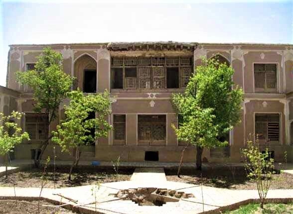 تاریخ در این شهر تو رو میخواند