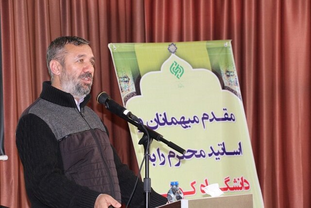 کشور با توجه به شرایط فعلی نیاز به افراد خاص برای قانون‌گذاری دارد 