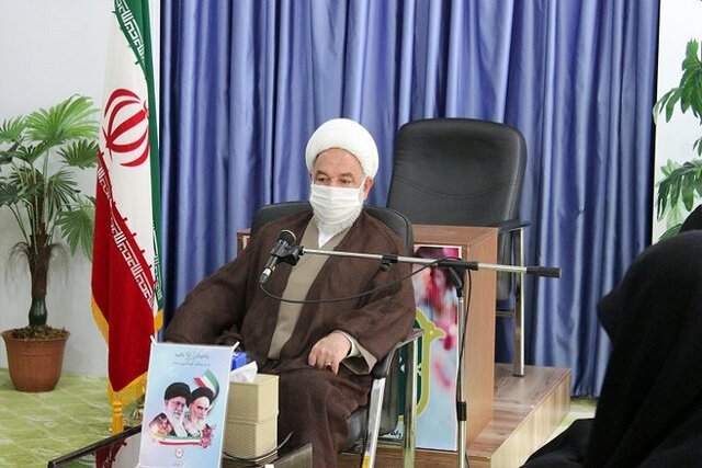 برای مقابله با استکبار باید هوشیارانه عمل کرد