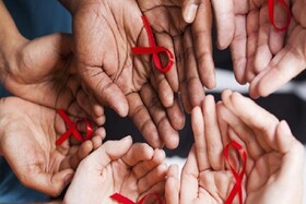 انگ اجتماعی مشکلی که بیماران مبتلا به ایدز با آن دست و پنجه نرم می کنند