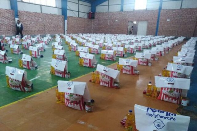 توزیع ۴۵۰ بسته معیشتی بین نیازمندان متاثر از کرونا در خراسان شمالی