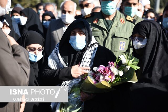 پایانی بر سال‌های گمنامی و چشم به راهی/ خلیل در آغوش مادر آرام گرفت