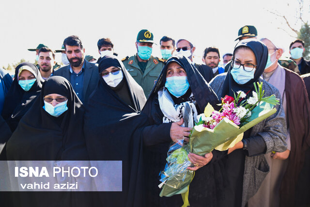 /گزارش تصویری/ پایان ۳۹ سال انتظار مادر برای در آغوش کشیدن فرزند