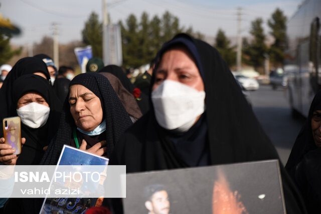 استقبال مردم خراسان شمالی از خانواده شهید «خدارحم گل آور داریونی» استقبال مردم خراسان شمالی از خانواده شهید «خدارحم گل آور داریونی»