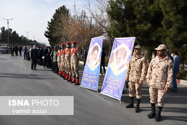 استقبال مردم خراسان شمالی از خانواده شهید «خدارحم گل آور داریونی»