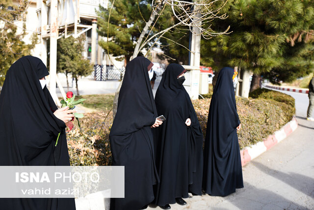 استقبال مردم خراسان شمالی از خانواده شهید «خدارحم گل آور داریونی»