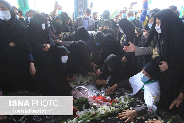 استقبال مردم خراسان شمالی از خانواده شهید «خدارحم گل آور داریونی»
